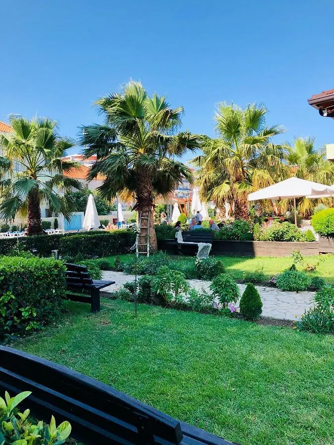 Godija Hotel & Suites Velipojë 4*,