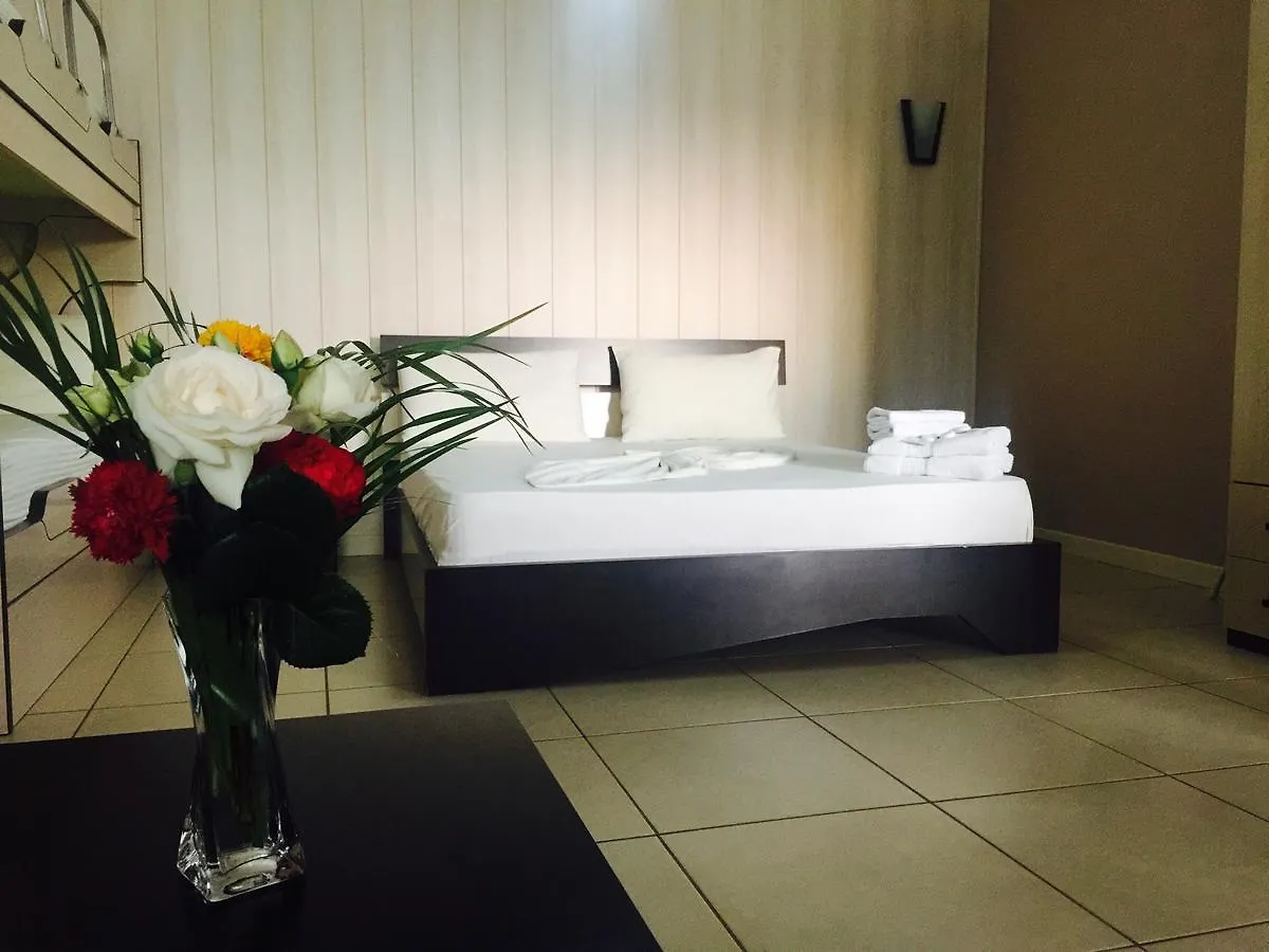 Godija Hotel & Suites Velipojë
